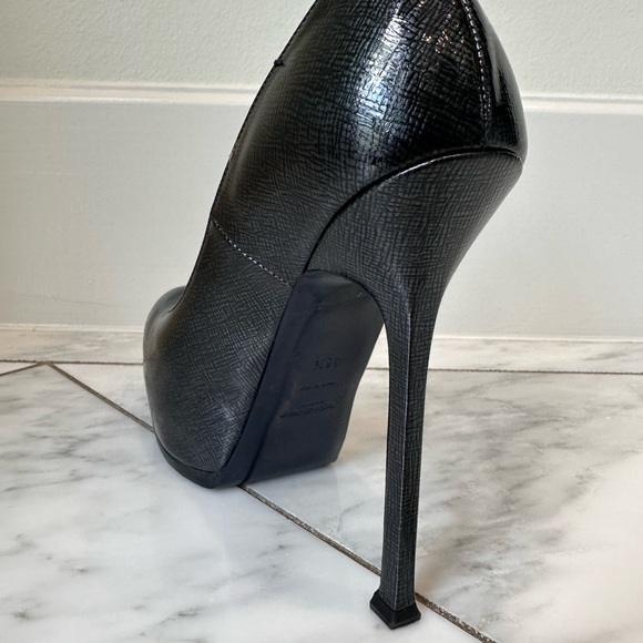 SOLD!  YSL Pump 38.5 - Picture 3 of 8